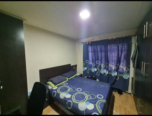 3 BEDROOM FREESTANDING SOLD IN LENTEGEUR